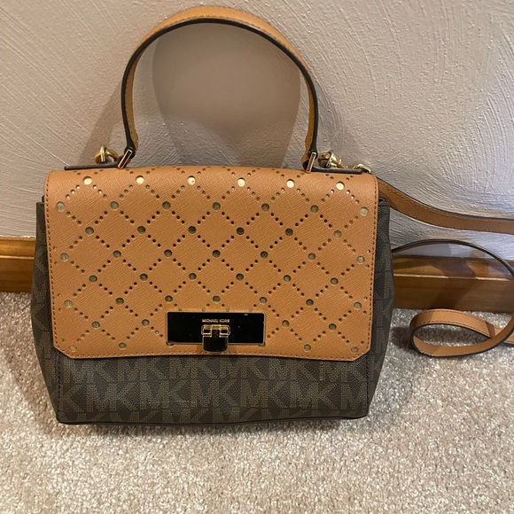 MICHAEL Michael Kors Bags Michael Kors Purse Used Twice Poshmark